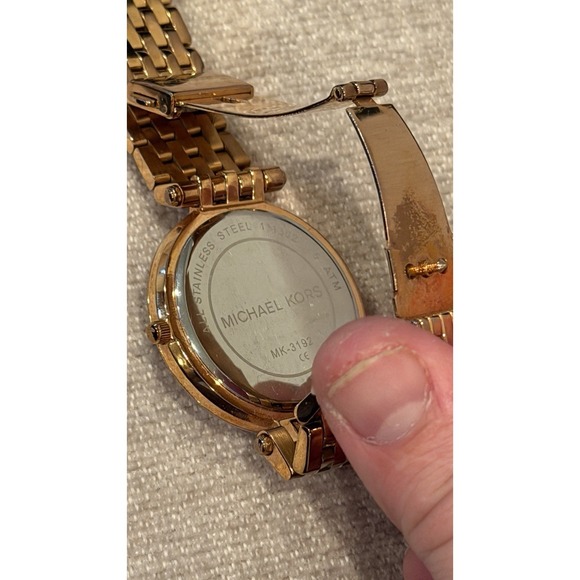 Michael Kors MK3192 Rose Gold Crystal Bezel Women's Watch Needs Battery - Picture 9 of 12